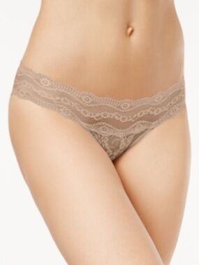 B. Tempt'd by Wacoal Lace Kiss Bikini